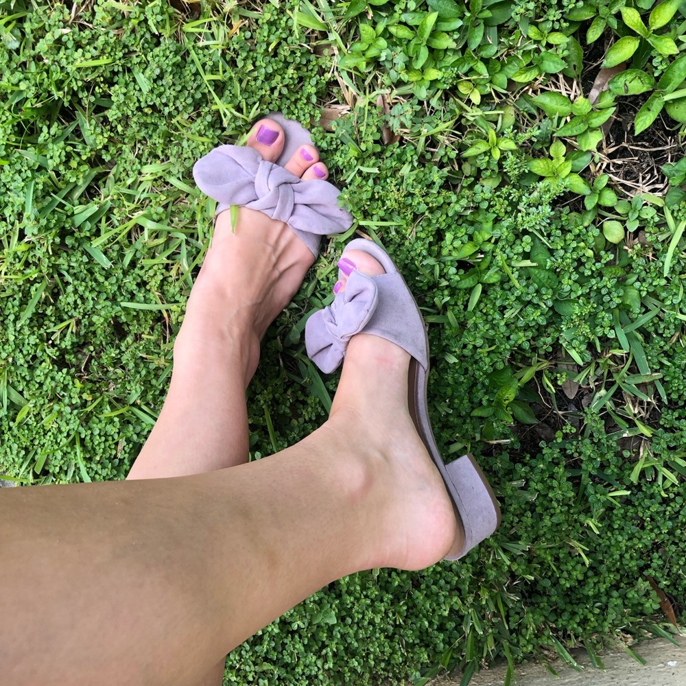 Lavender mules with bow and kitten heel - Picture 2 of 4